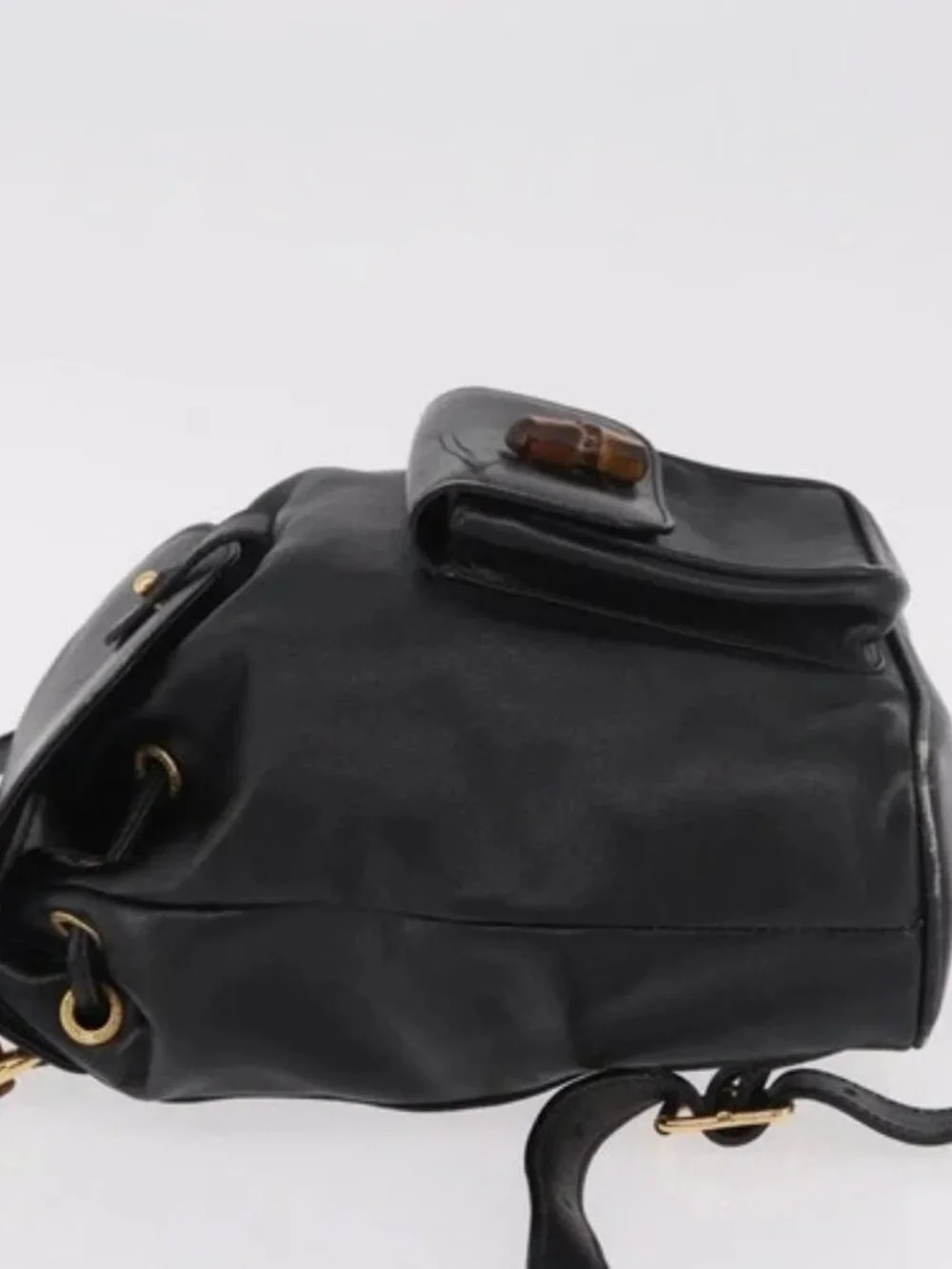 Gucci brand	gucci color	black